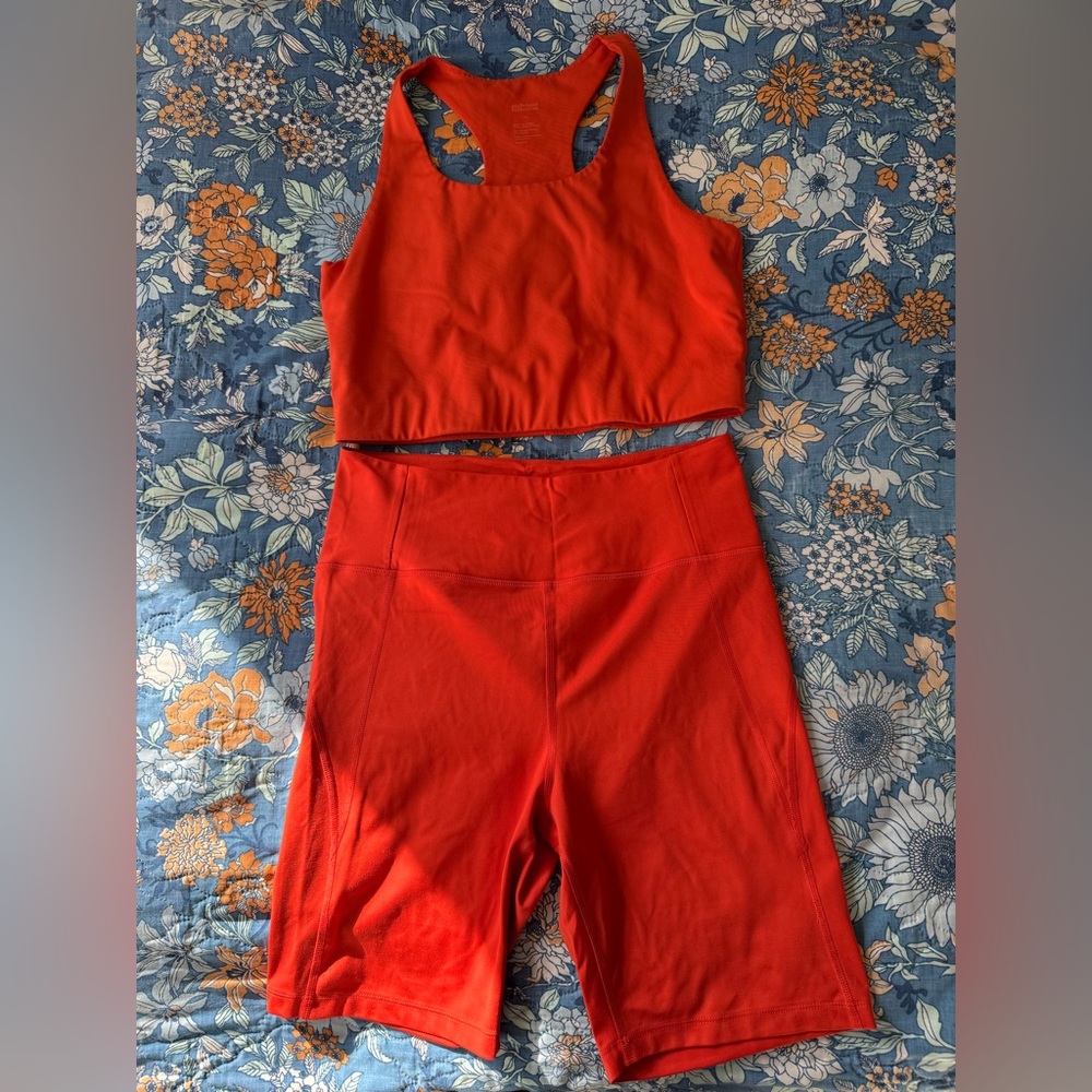 Girlfriend Collective Set